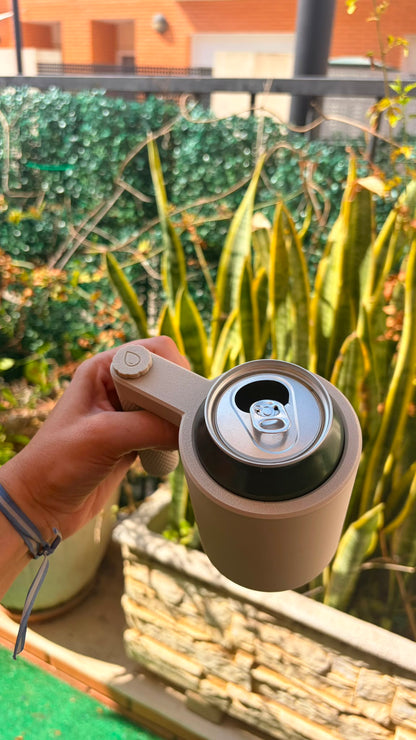 Detalle superior del Freeze Holder Totesti con lata