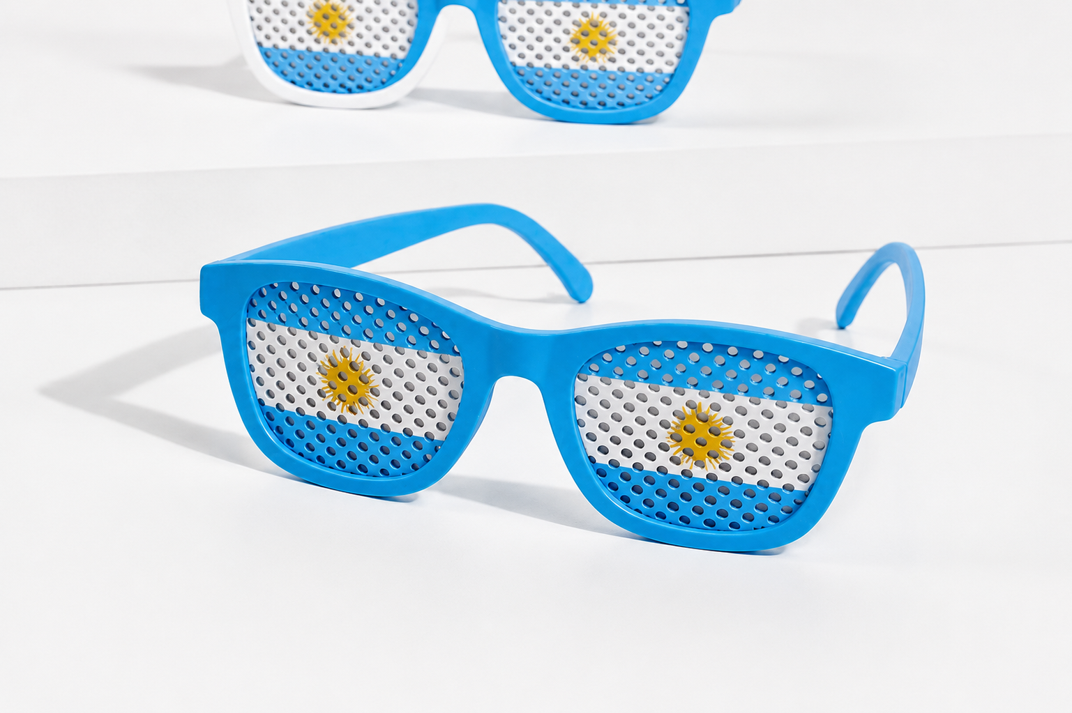 Gafas albicelestes Totesti con colores de Argentina