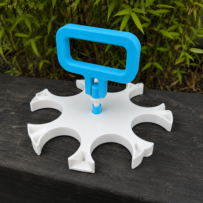 Six Pack Spinner Totesti sin latas sobre mesa
